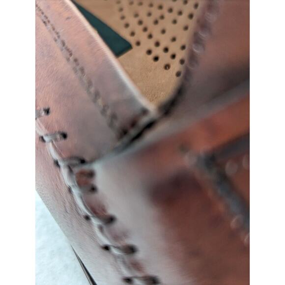 Easy Spirit Mens shoes 9.5B NIB Leather Upper Made In Brazil